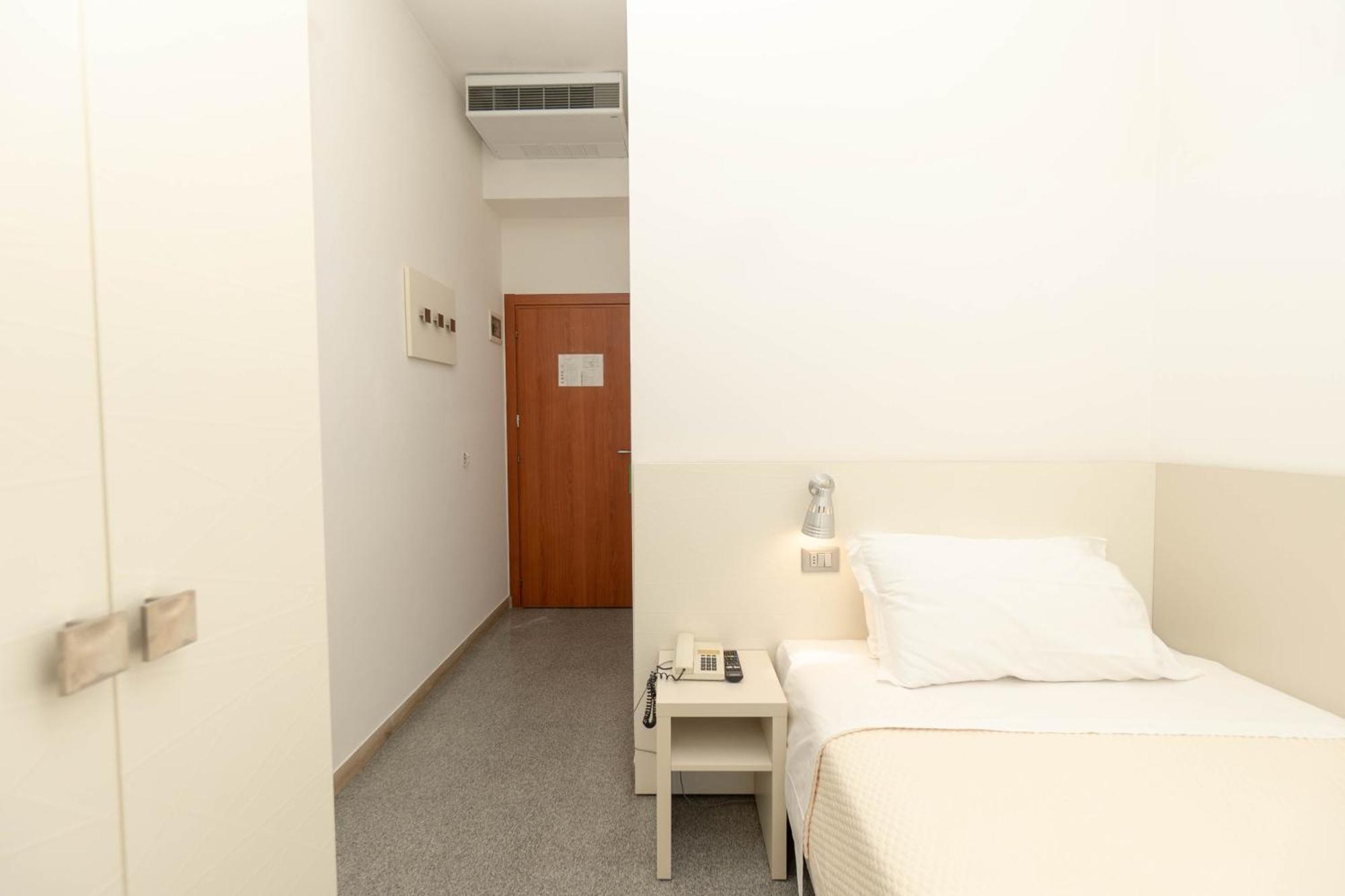 Hotel Saint Louis Rimini Buitenkant foto