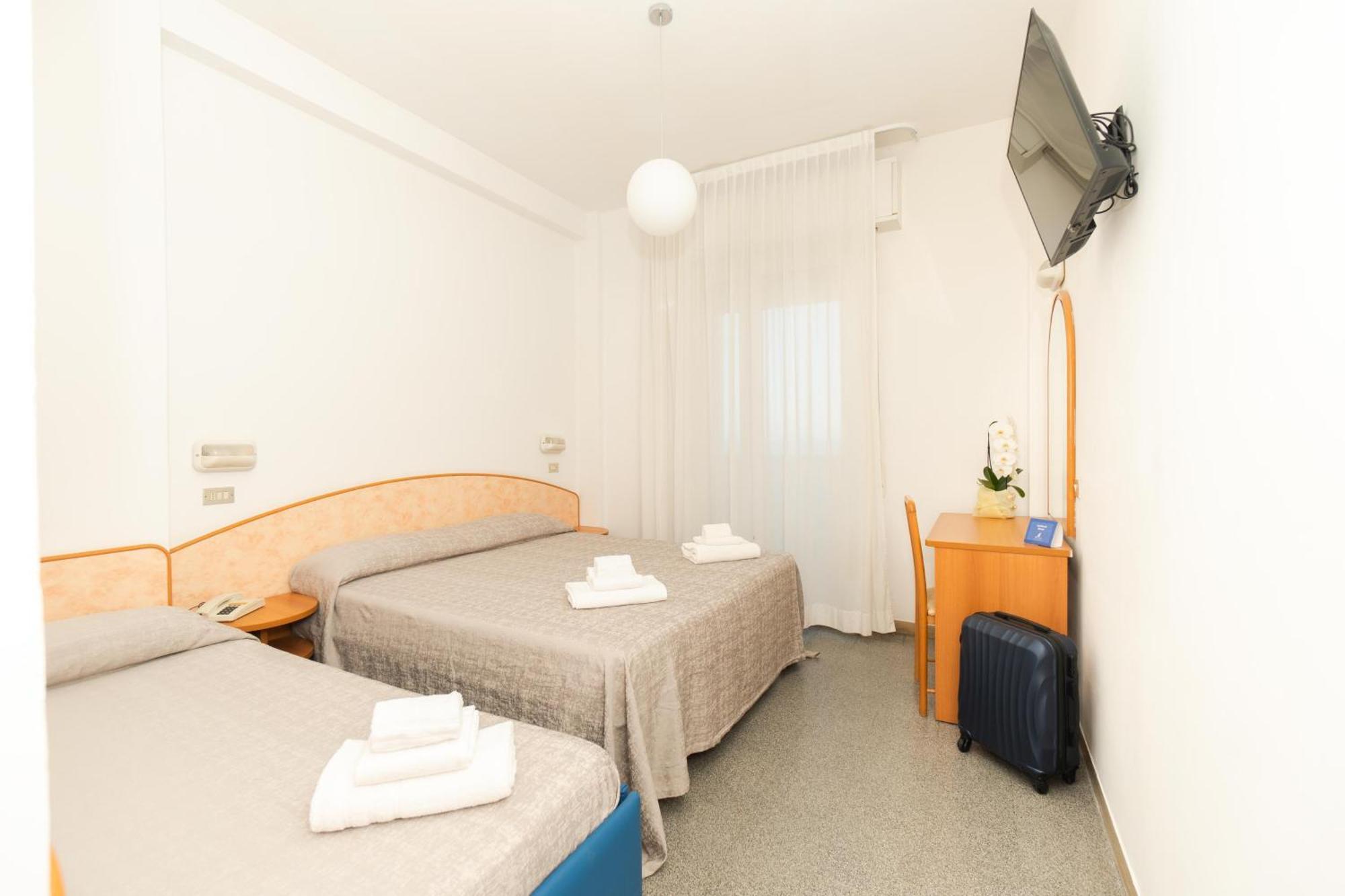 Hotel Saint Louis Rimini Buitenkant foto