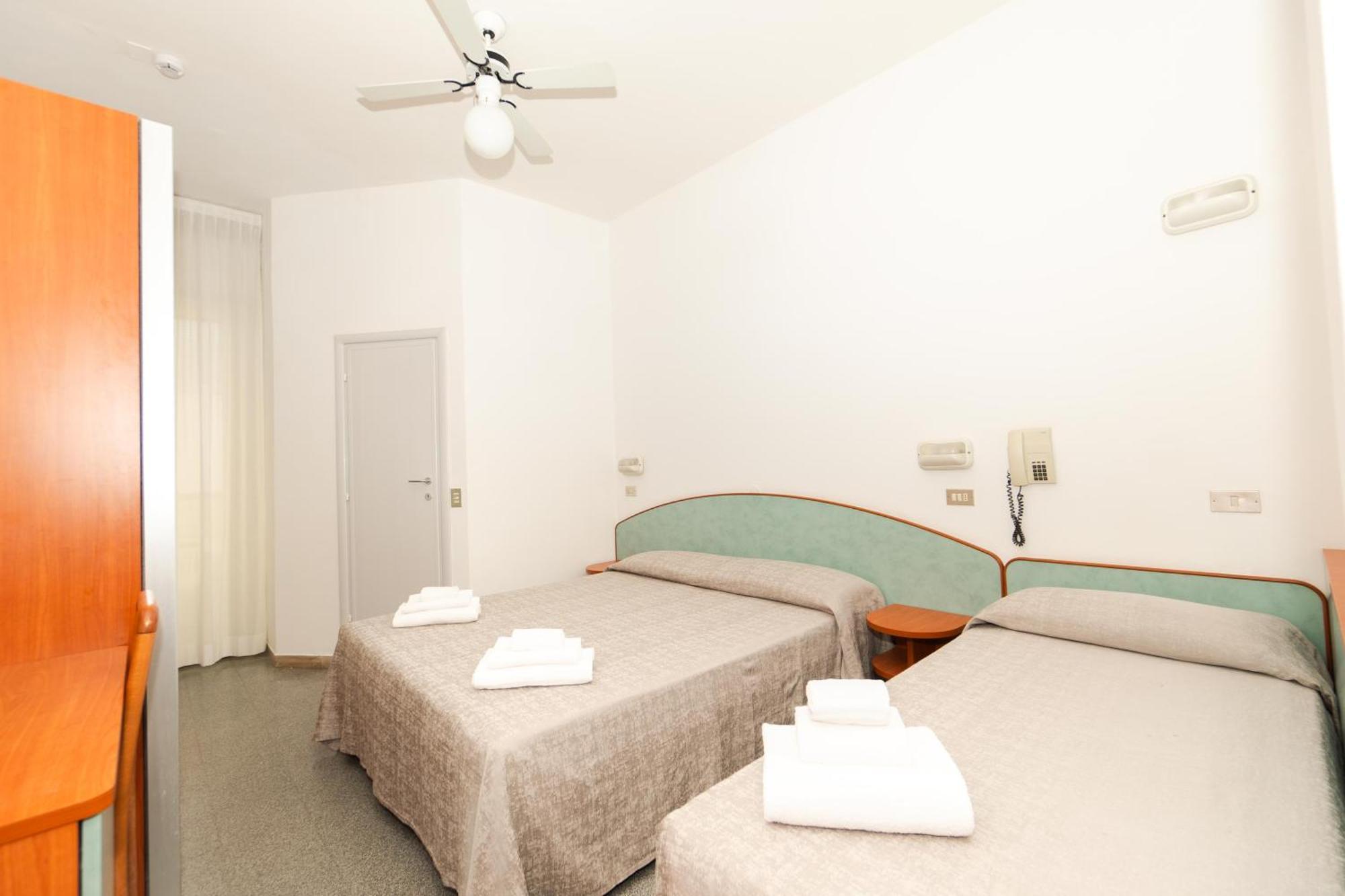 Hotel Saint Louis Rimini Buitenkant foto