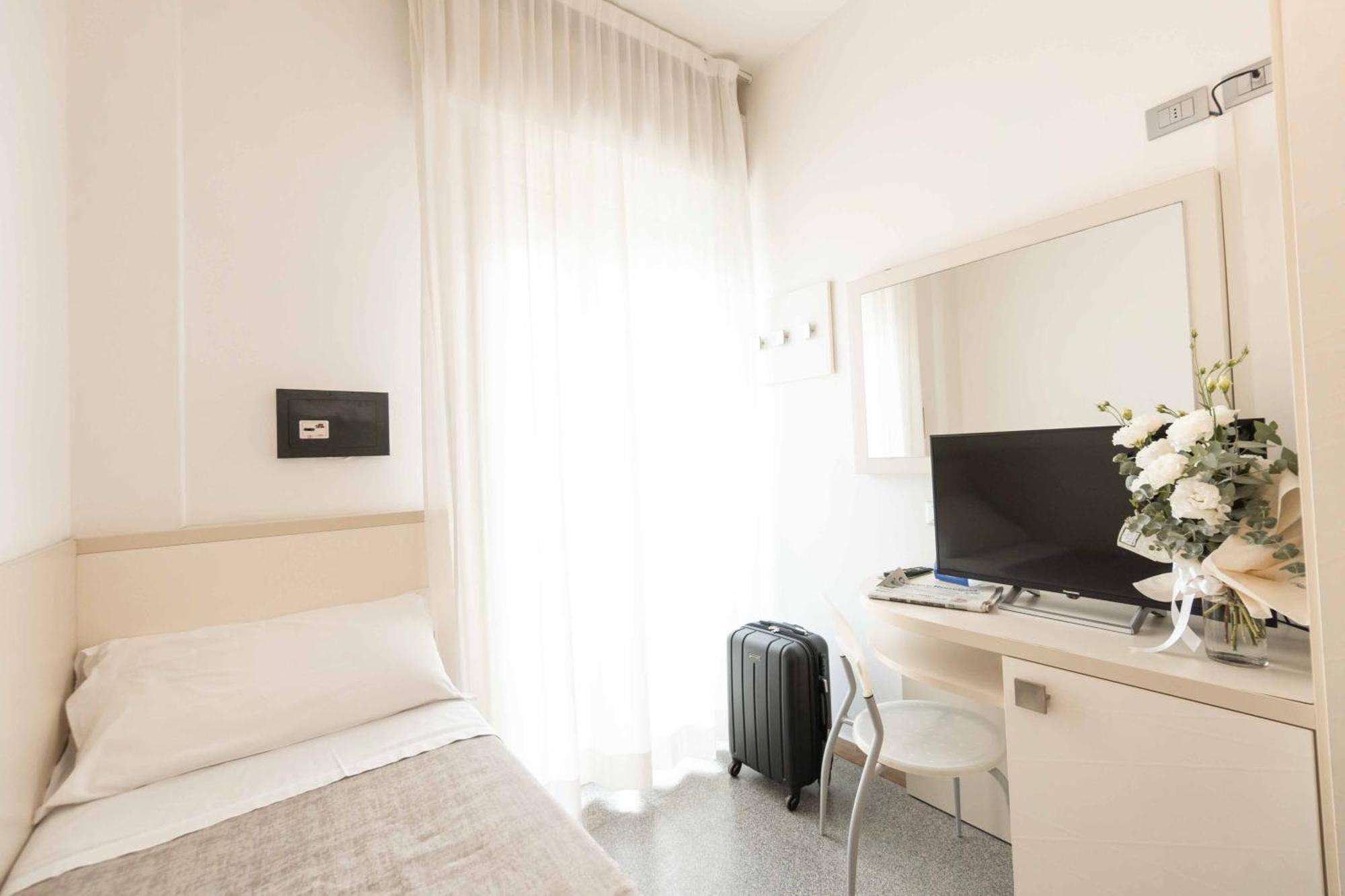 Hotel Saint Louis Rimini Buitenkant foto
