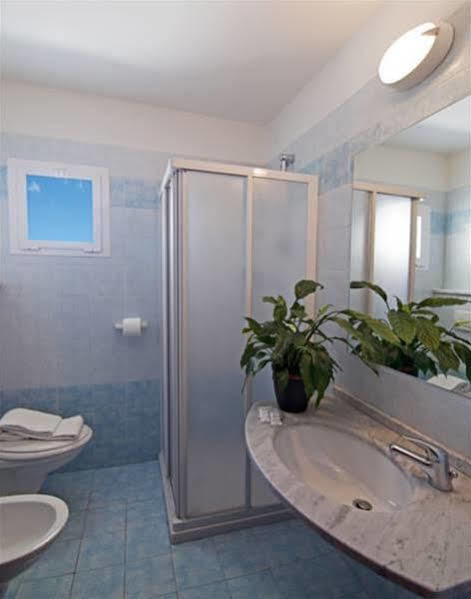 Hotel Saint Louis Rimini Buitenkant foto